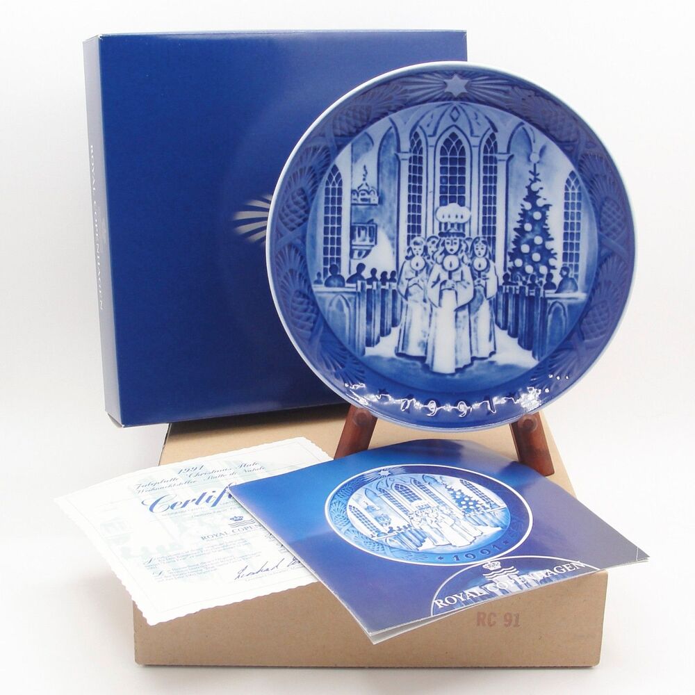 Royal Copenhagen 1991 Christmas Plate Festival of Santa Lucia Church BOX & COA